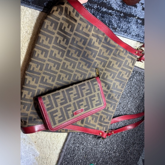 Fendi purse - Picture 11 of 17